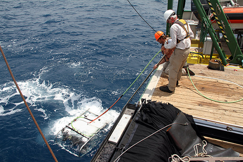 Recovering the Super Phantom ROV to the deck.